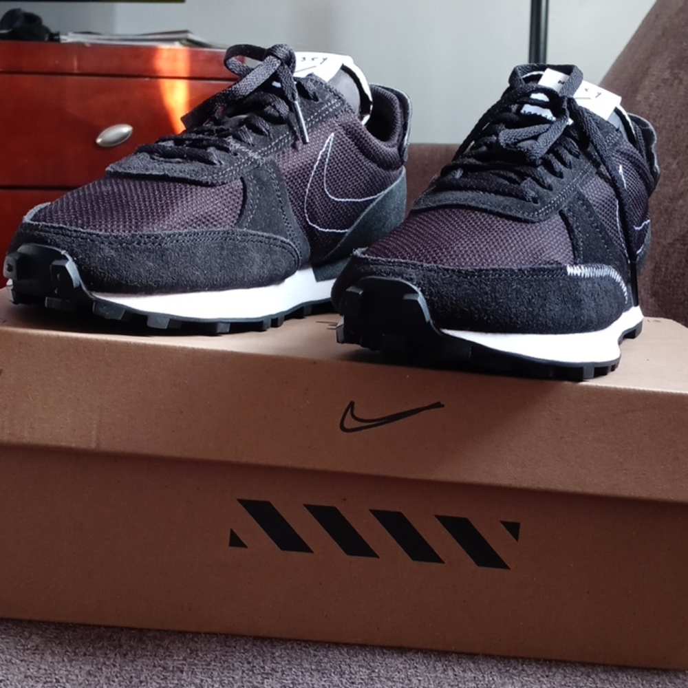 Women's Nike Dbreak-type Running Shoes